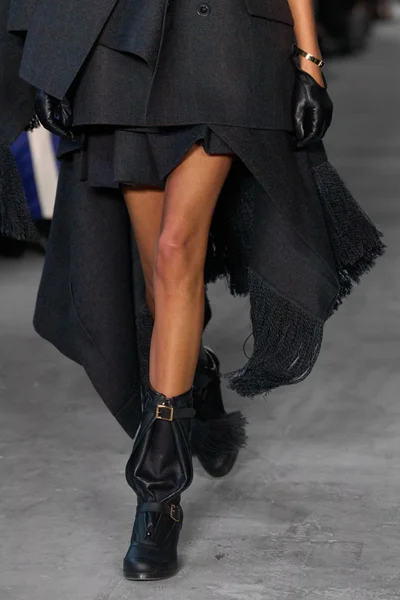 Look 12